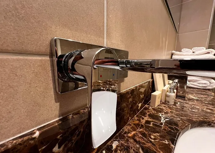 Luxury 2-bed On Park Square, Appartement *